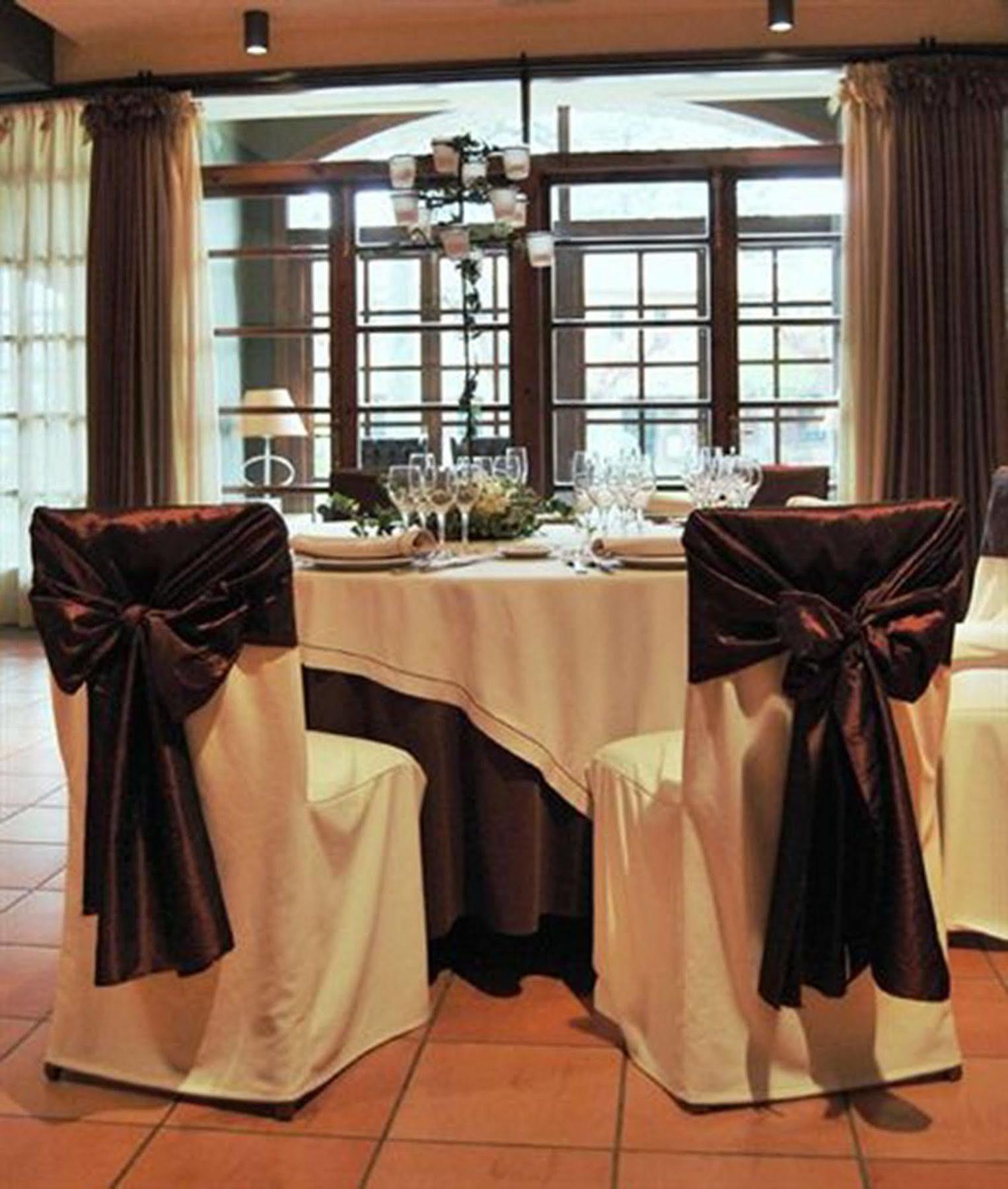 Husa Sant Bernat Montseny Restoran fotoğraf